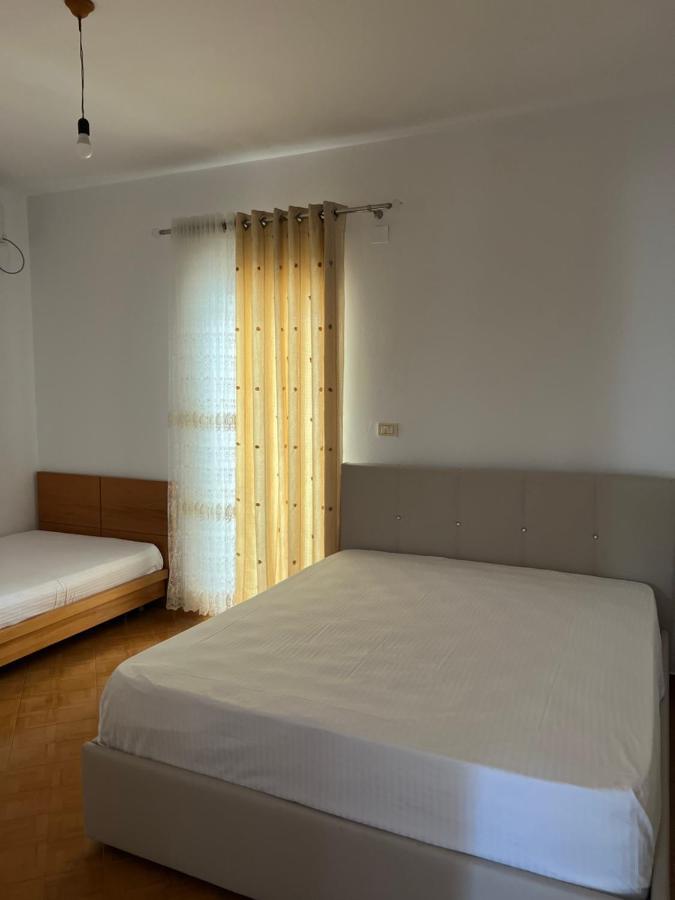 Rooms For Rent Habipi Vlorë Exterior foto